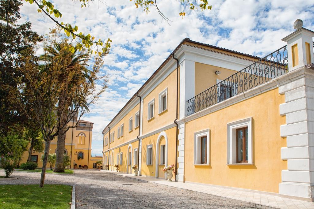 ג'וליאנובה Hotel Villa Fiorita מראה חיצוני תמונה
